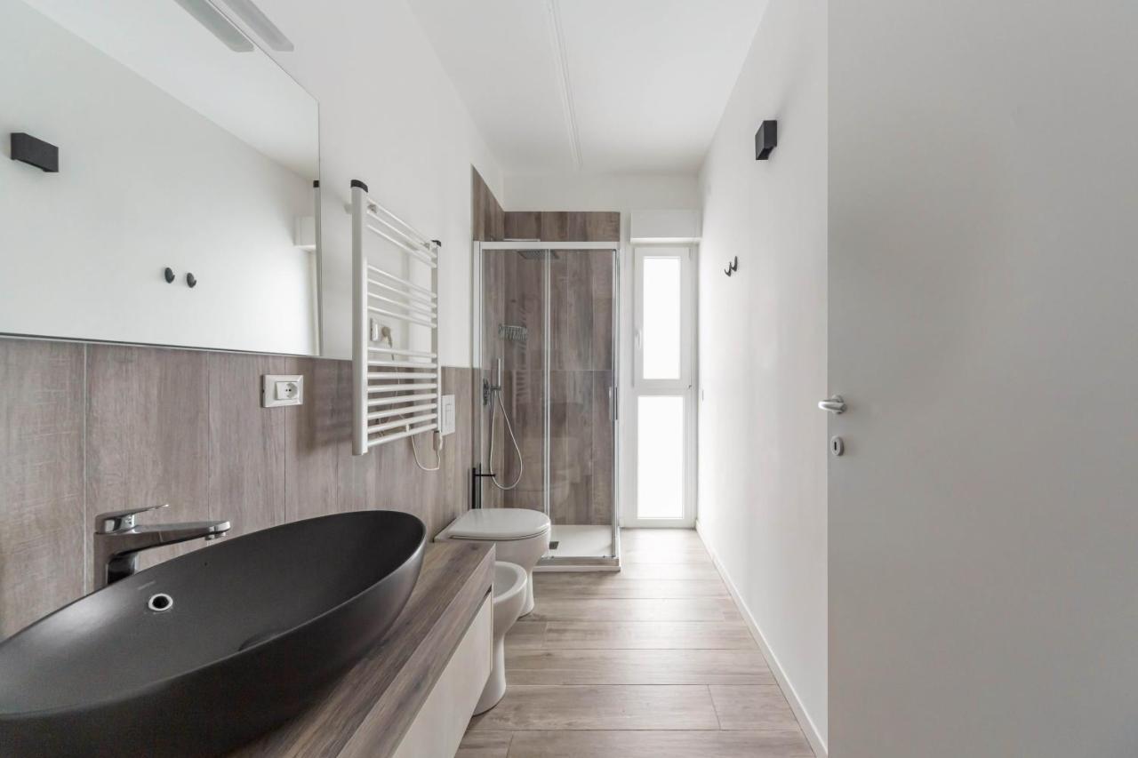 Comfy Apt With Private Parking & Balcony Milano Eksteriør billede
